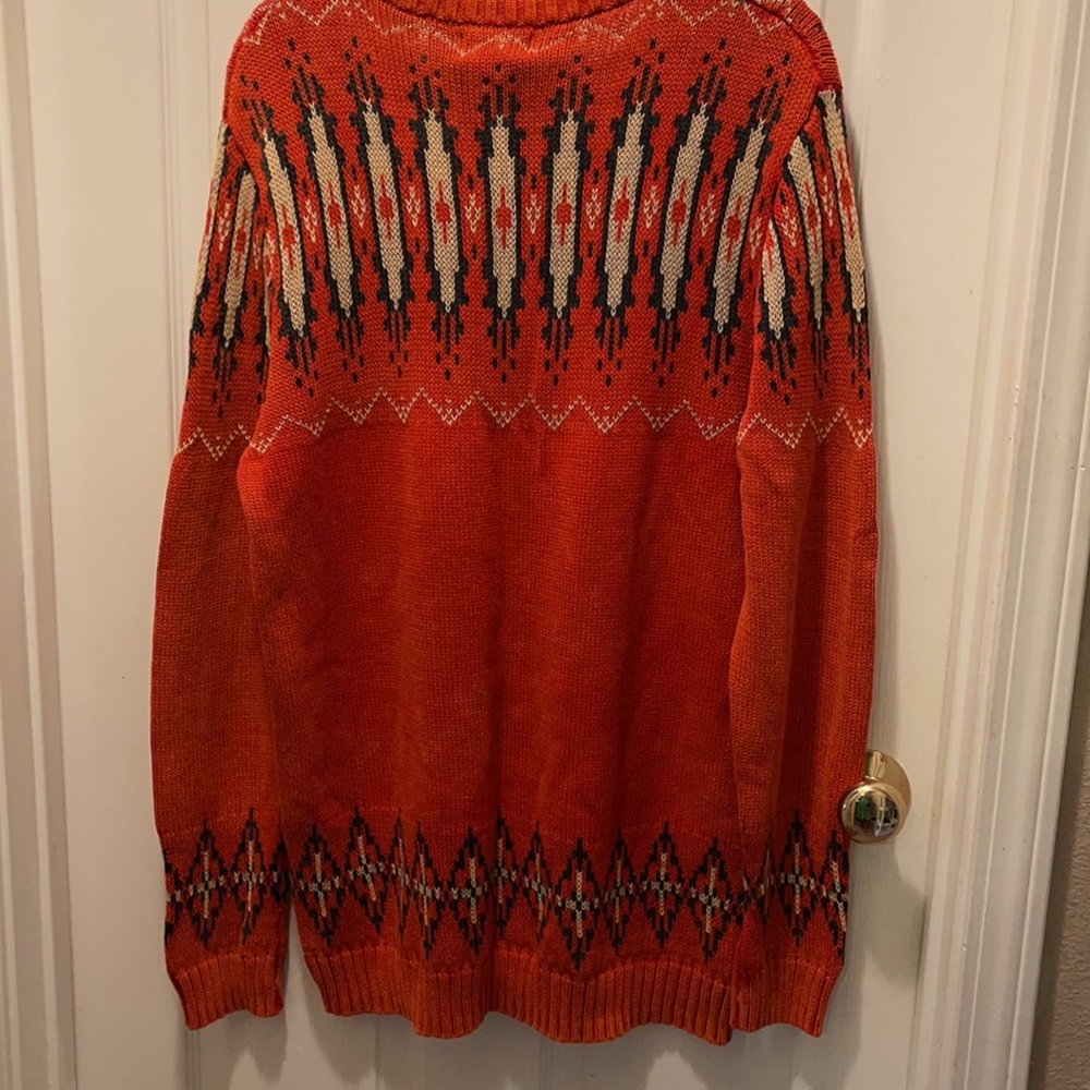sweaters - Picture 3 of 3